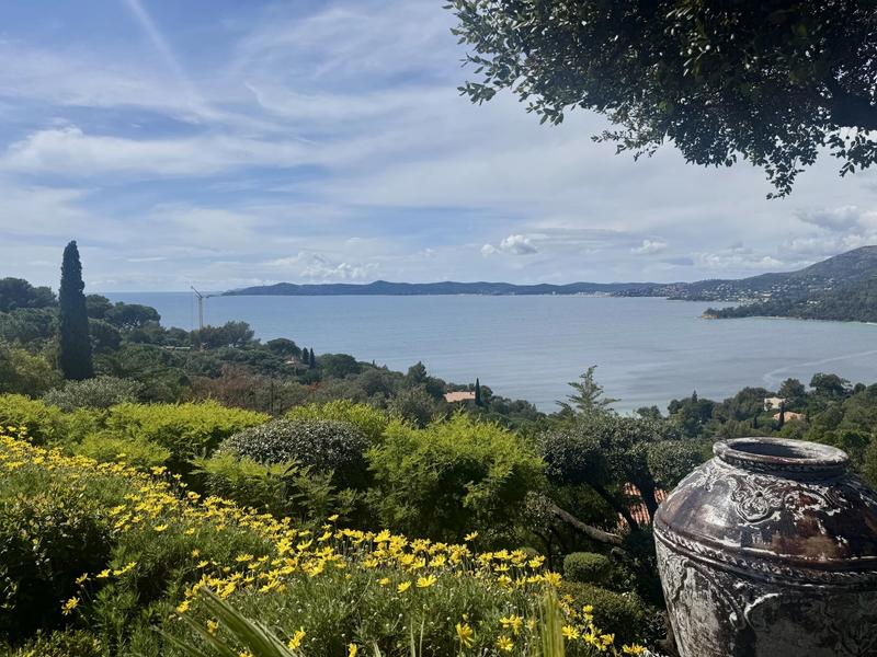 Maison - 210 m² - 7 pièces