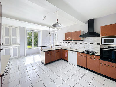 Maison - 138 m² - 6 pièces