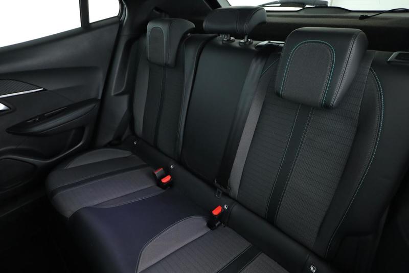 Peugeot 2008 1.5 Blue-HDi Allure Pack 110 ch