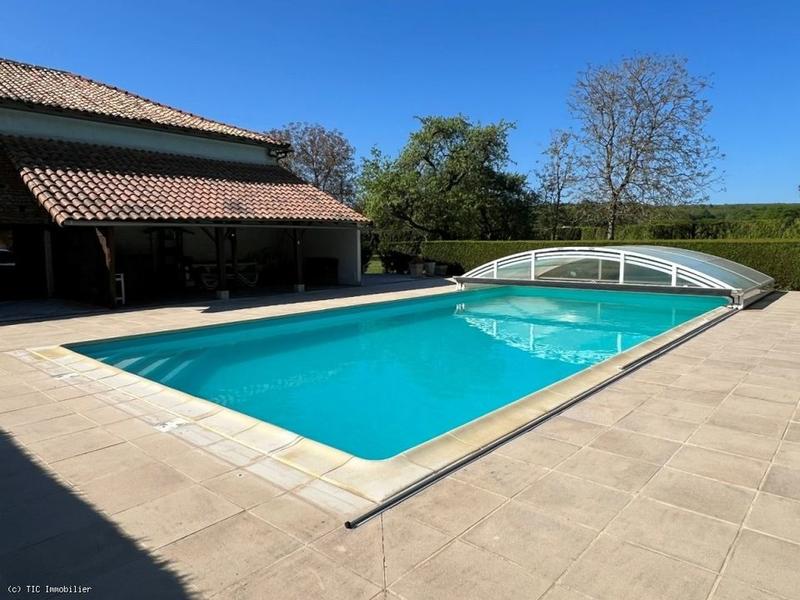 Longère - 293 m² - 8 pièces