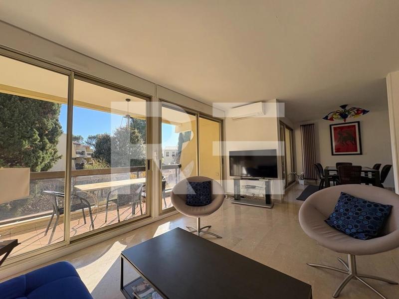 Appartement - 80 m² - 3 pièces