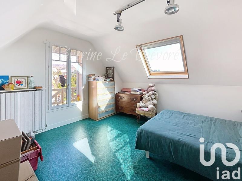 Maison - 143 m² - 8 pièces