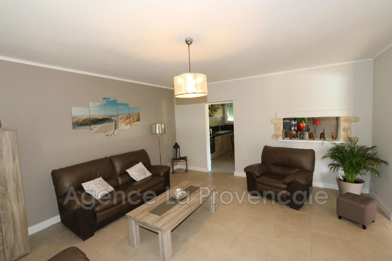 Maison - 255 m² - 12 pièces