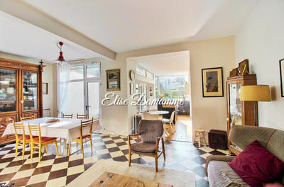 Maison - 227 m² - 8 pièces