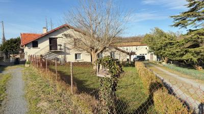 Propriété - 300 m² - 9 pièces