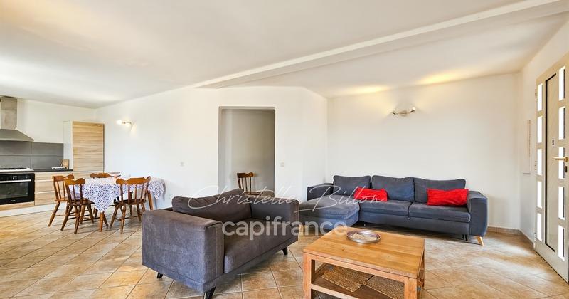 Villa - 246 m² - 10 pièces