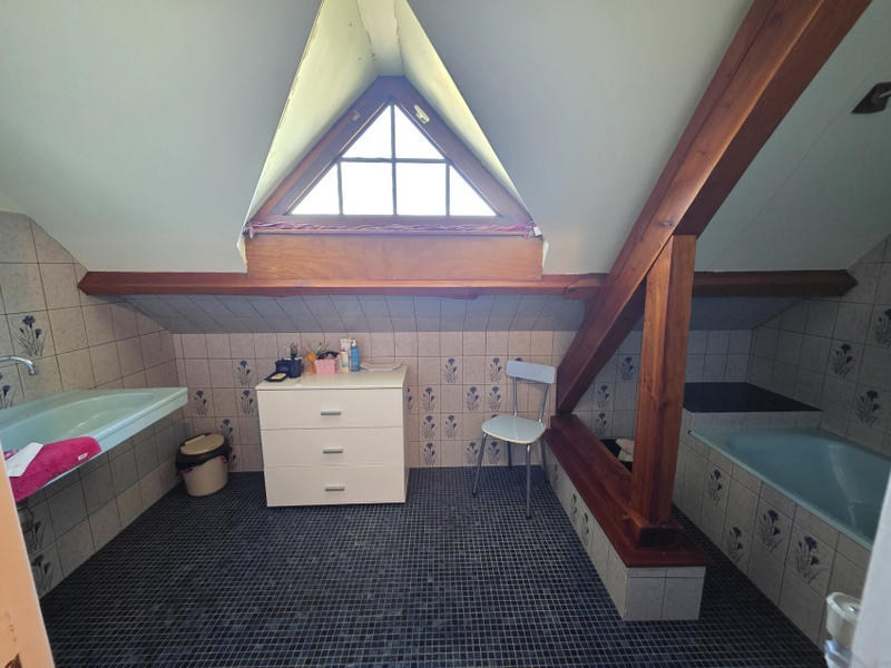 Maison - 254 m² - 8 pièces