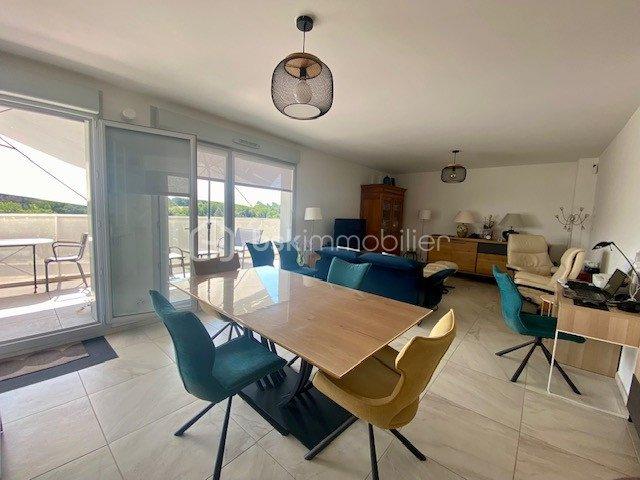 Appartement - 102 m² - 4 pièces