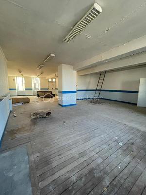 Maison de ville - 500 m² - 7 pièces