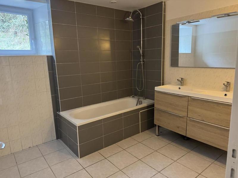 Maison en pierre - 100 m² - 4 pièces