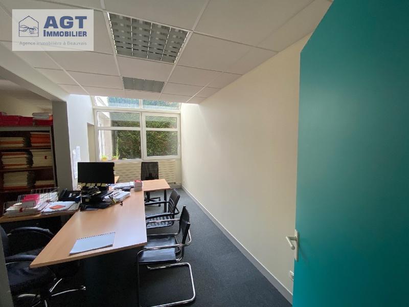 Local commercial - 345 m² - 12 pièces