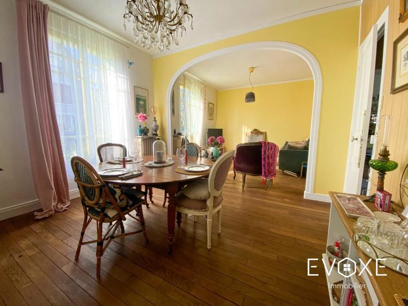 Maison - 95 m² - 5 pièces