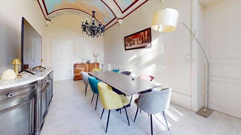 Château - 770 m² - 15 pièces