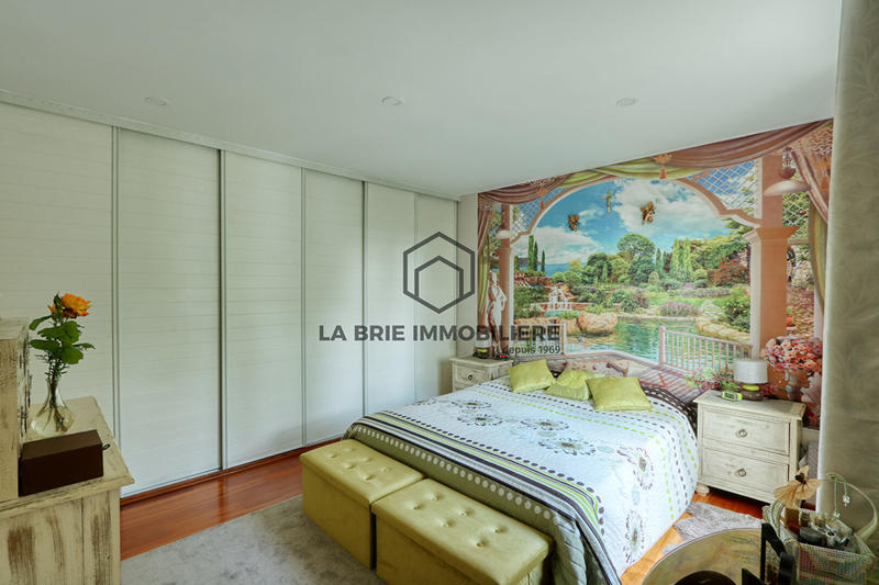 Maison - 192 m² - 8 pièces