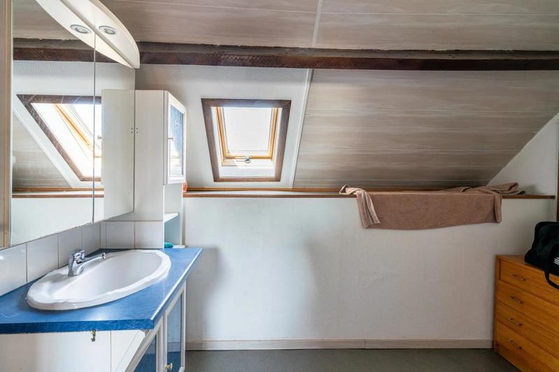 Corps de ferme - 190 m² - 9 pièces