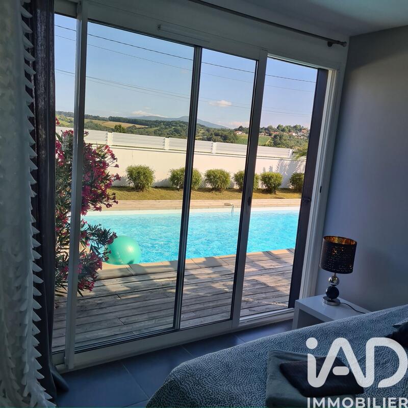 Maison - 144 m² - 6 pièces