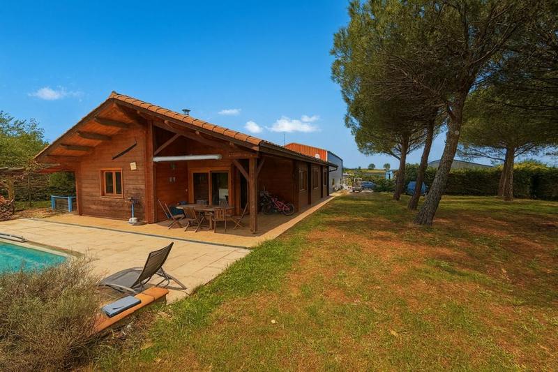 Maison - 400 m² - 4 pièces