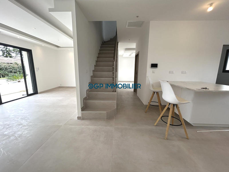 Villa - 143 m² - 6 pièces