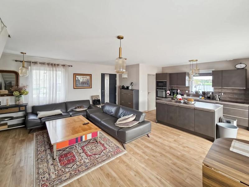 Maison - 92 m² - 4 pièces