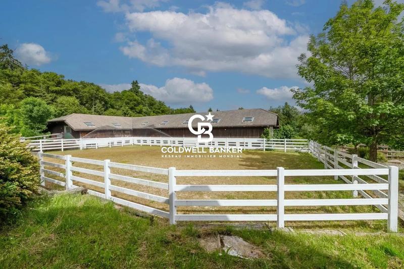 Maison de domaine équestre - 400 m² - 10 pièces