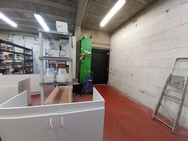 Cave / Box - 1 051 m²