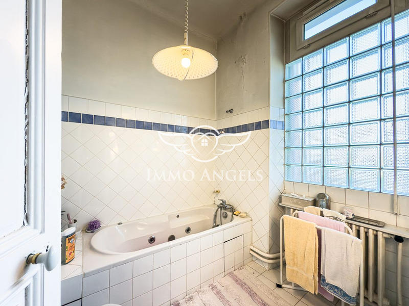 Maison ancienne - 362 m² - 10 pièces