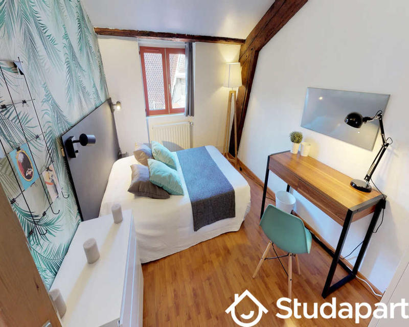 Chambre - 65 m² - 1 pièce