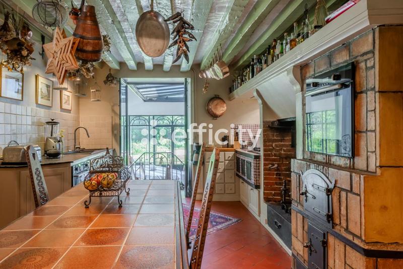 Maison - 434 m² - 10 pièces