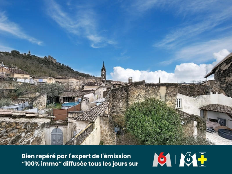 Maison - 284 m² - 10 pièces