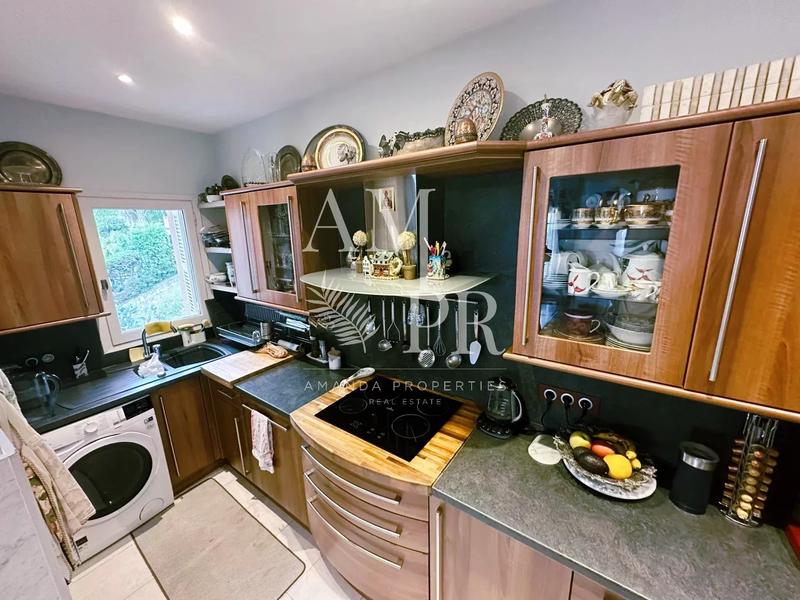 Appartement - 75 m² - 3 pièces