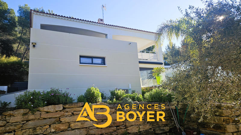 Appartement - 143 m² - 5 pièces