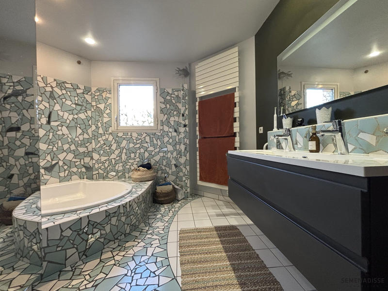 Maison - 177 m² - 5 pièces