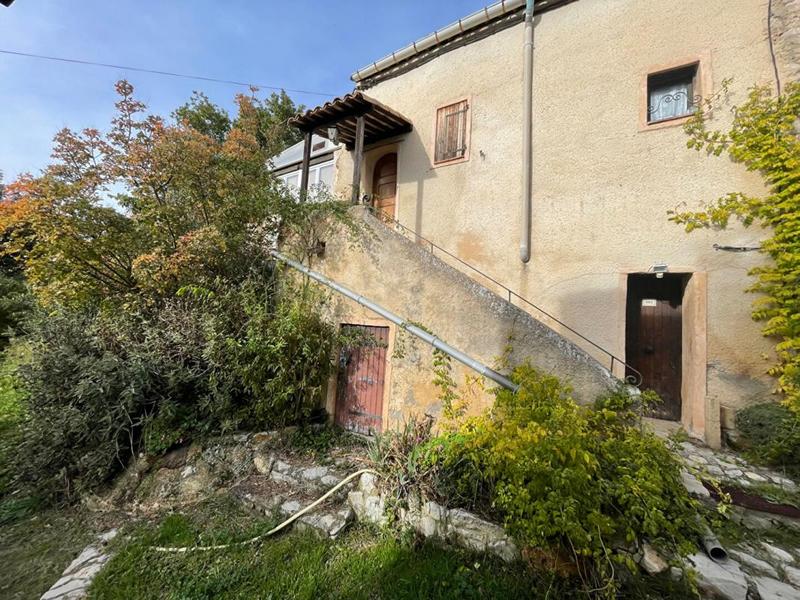 Maison - 80 m² - 6 pièces