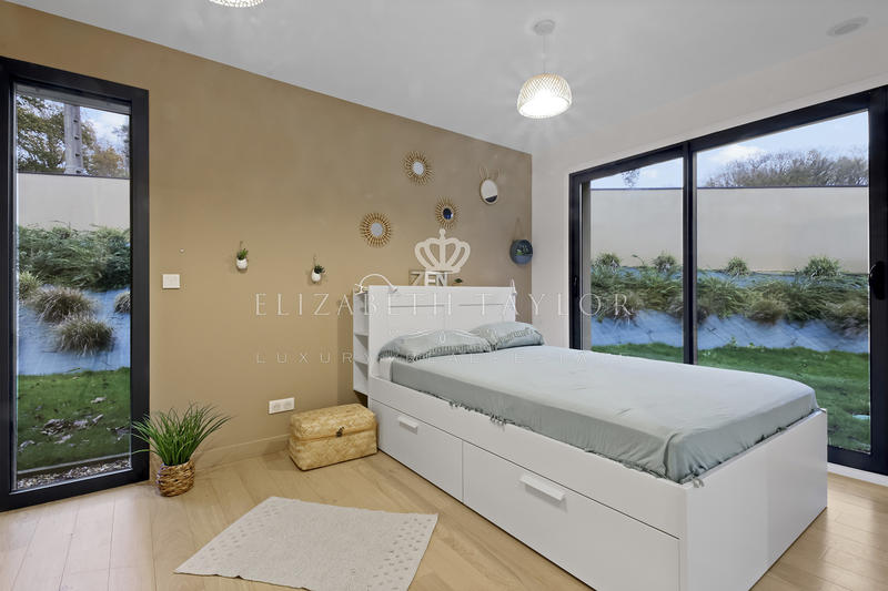 Propriété - 310 m² - 10 pièces