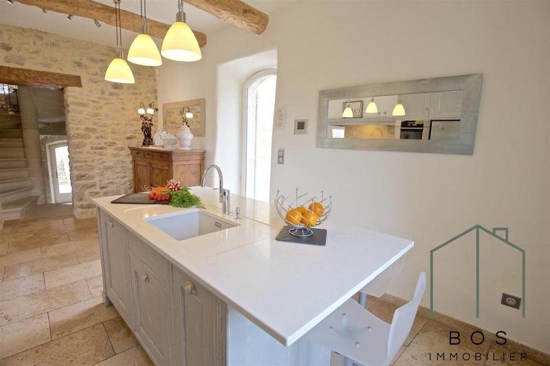 Maison - 200 m² - 6 pièces