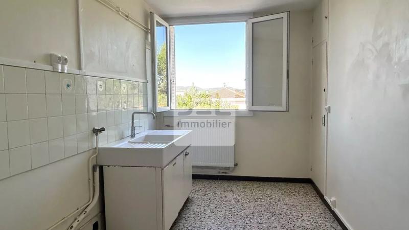 Appartement - 70 m² - 4 pièces