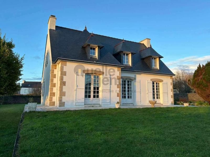 Maison - 141 m² - 8 pièces