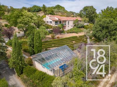 Maison - 397 m² - 7 pièces