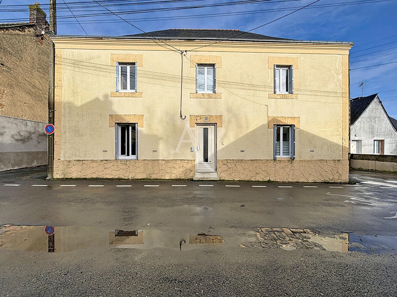 Maison - 213 m² - 8 pièces