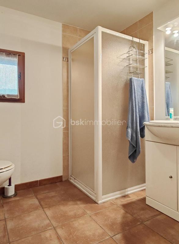 Maison en pierre - 204 m² - 9 pièces