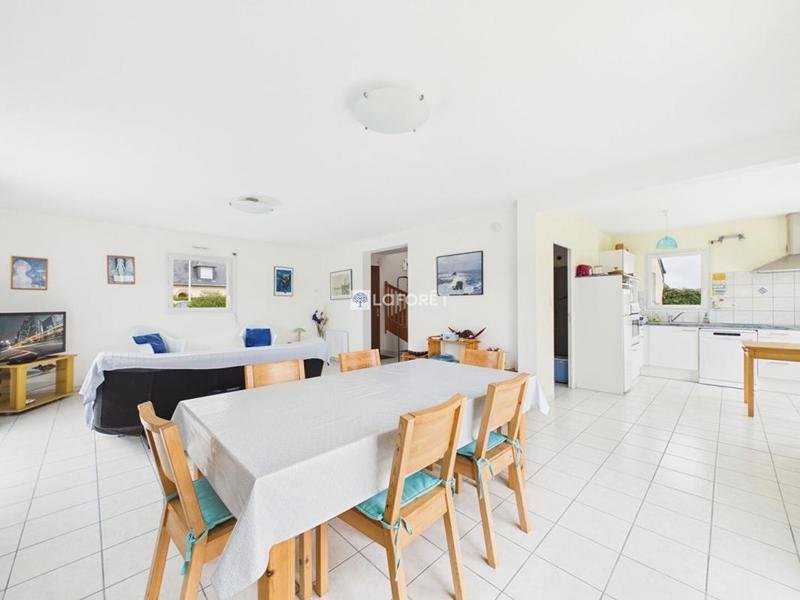 Maison - 93 m² - 4 pièces