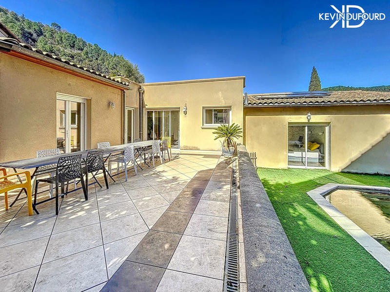 Maison de ville - 180 m² - 7 pièces