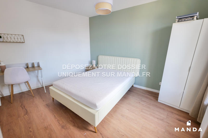 Chambre - 11 m² - 4 pièces