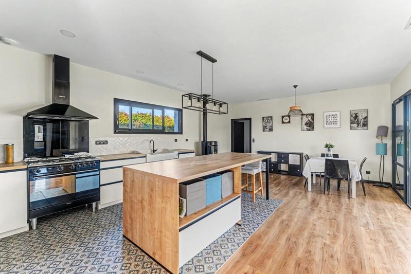 Maison - 140 m² - 4 pièces