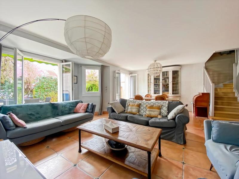 Maison - 141 m² - 7 pièces