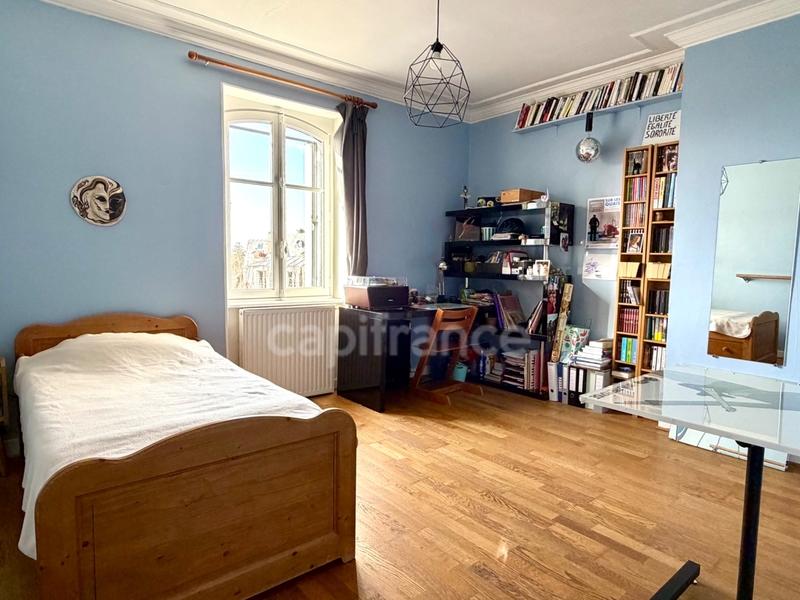 Appartement - 100 m² - 5 pièces