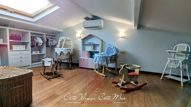 Maison - 168 m² - 6 pièces