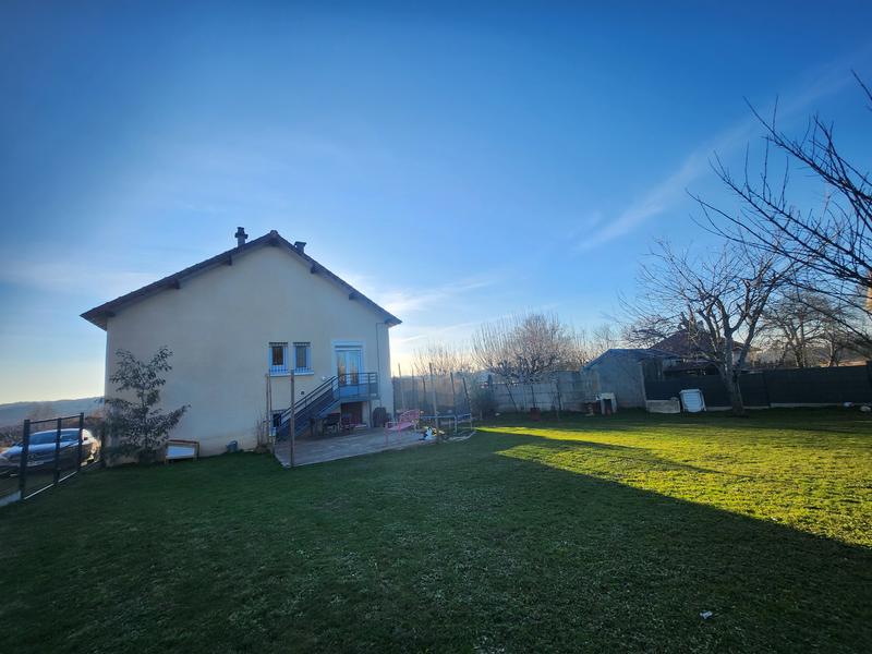 Maison - 99 m² - 6 pièces