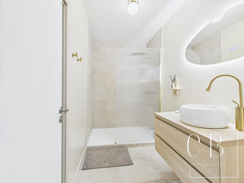 Appartement - 81 m² - 3 pièces