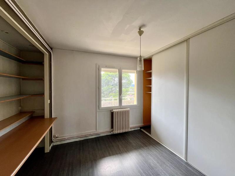 Appartement - 96 m² - 5 pièces